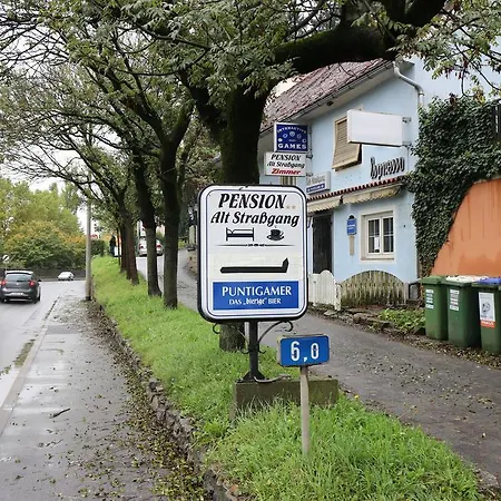 - Alt - Strassgang Konukevi Graz