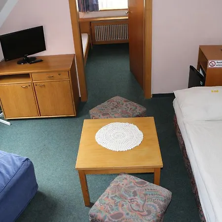 - Alt - Strassgang Konukevi Graz