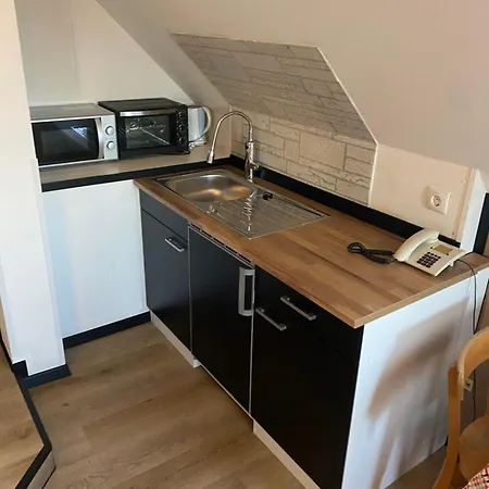 Konukevi - Alt - Strassgang