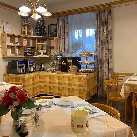 - Alt - Strassgang 3* Graz