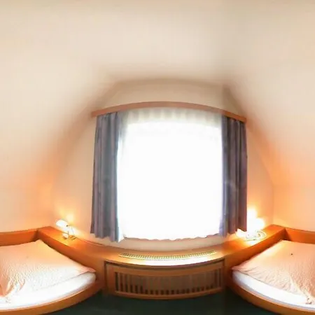 - Alt - Strassgang 3* Graz