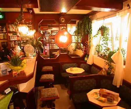 Konukevi - Alt - Strassgang