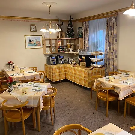 - Alt - Strassgang Πανσιόν Γκρατς