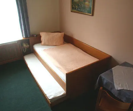 - Alt - Strassgang Guest house