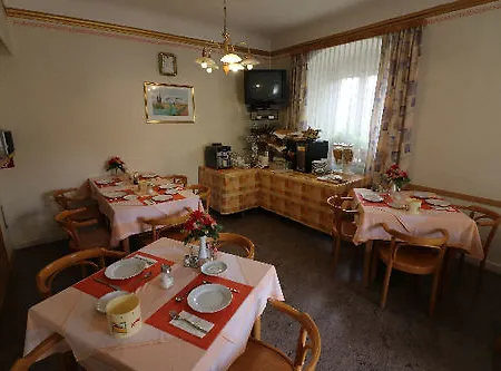 - Alt - Strassgang Gæstehus
