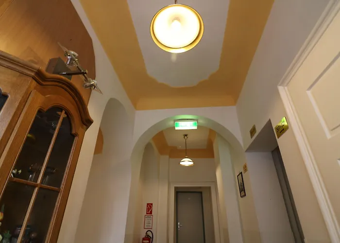 - Alt - Strassgang Γκρατς