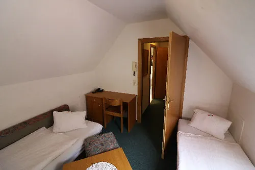 - Alt - Strassgang Pensionat 3*